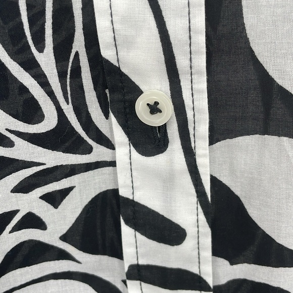 Talbots Plus Size 2x Black And White Patterned Sheer Shirt Long Sleeve Button Up - Picture 10 of 10